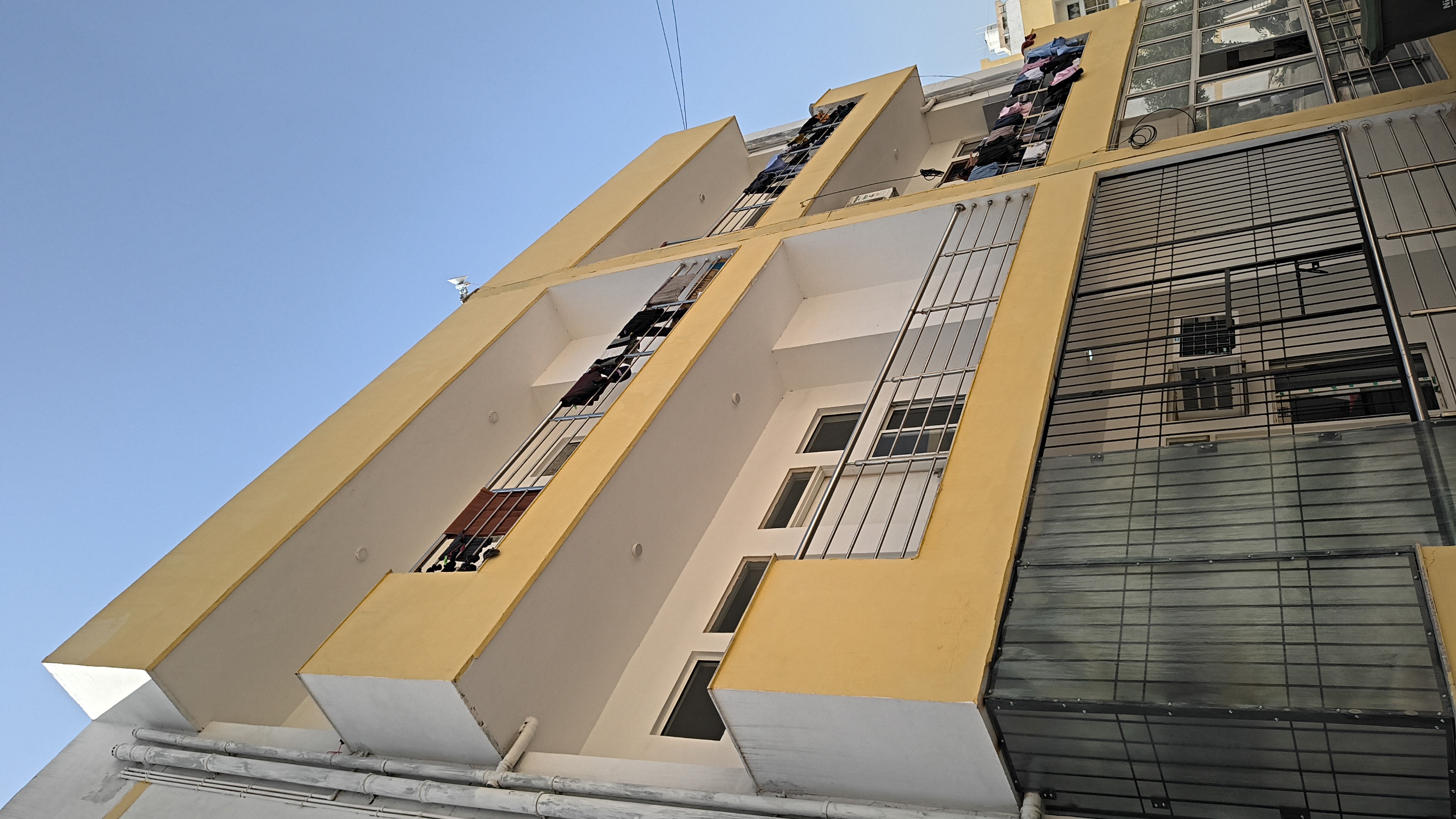 3BHK 1450 sqft semi furnished  — 2
