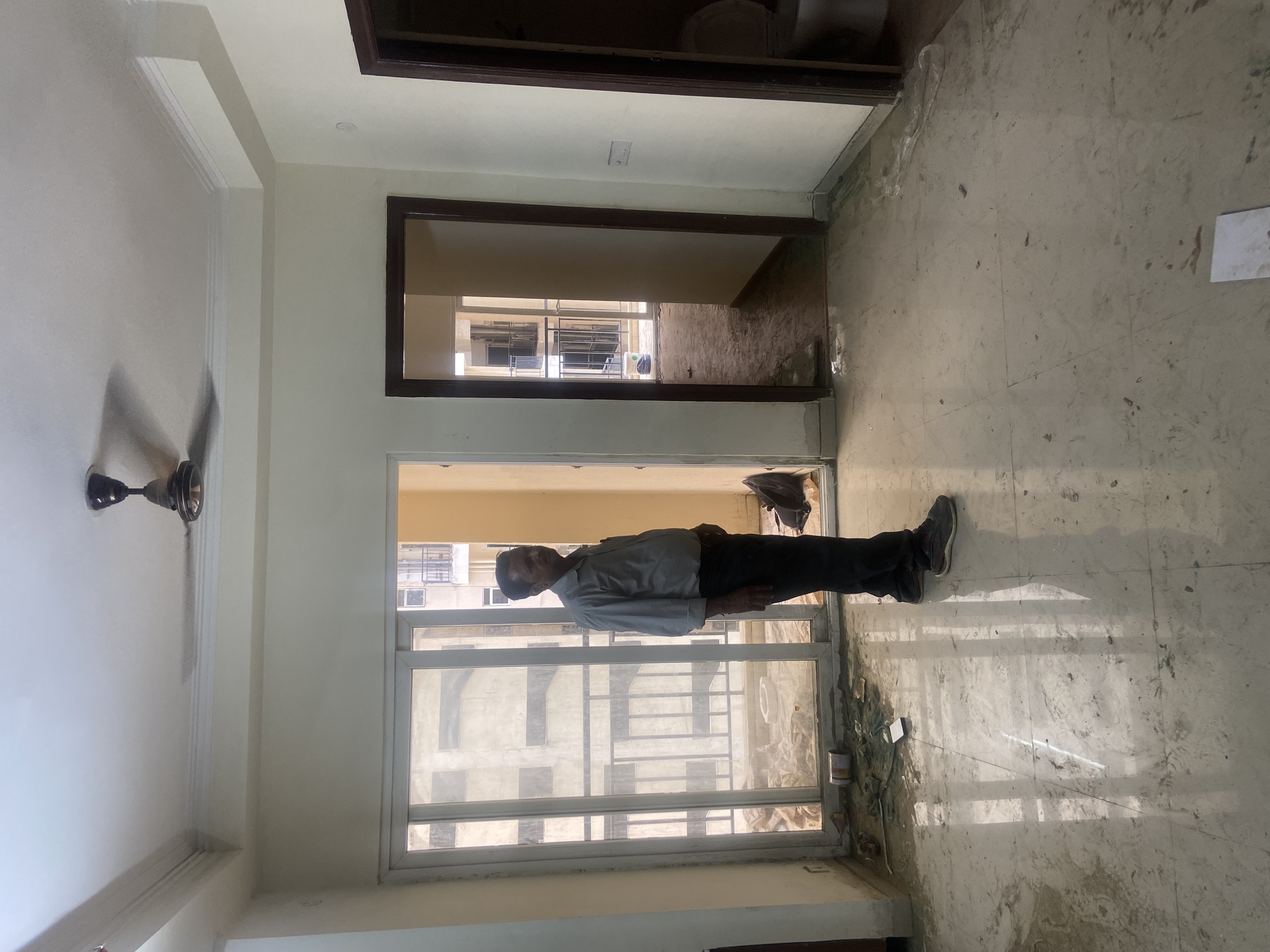 Spacious 3 bedroom house in greater Noida west semi furnished — 1