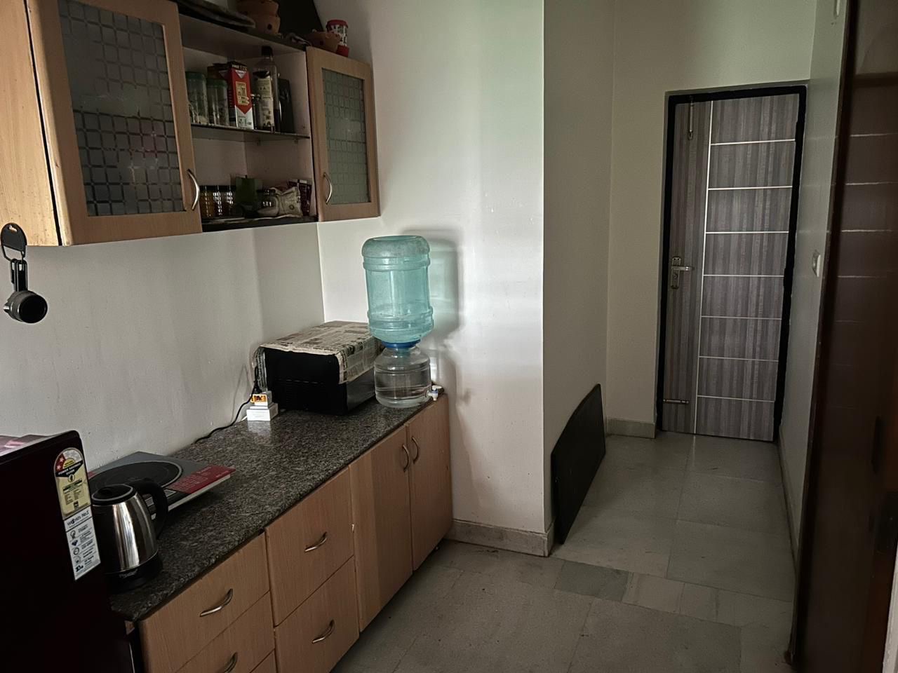 Spacious one room set  — 2