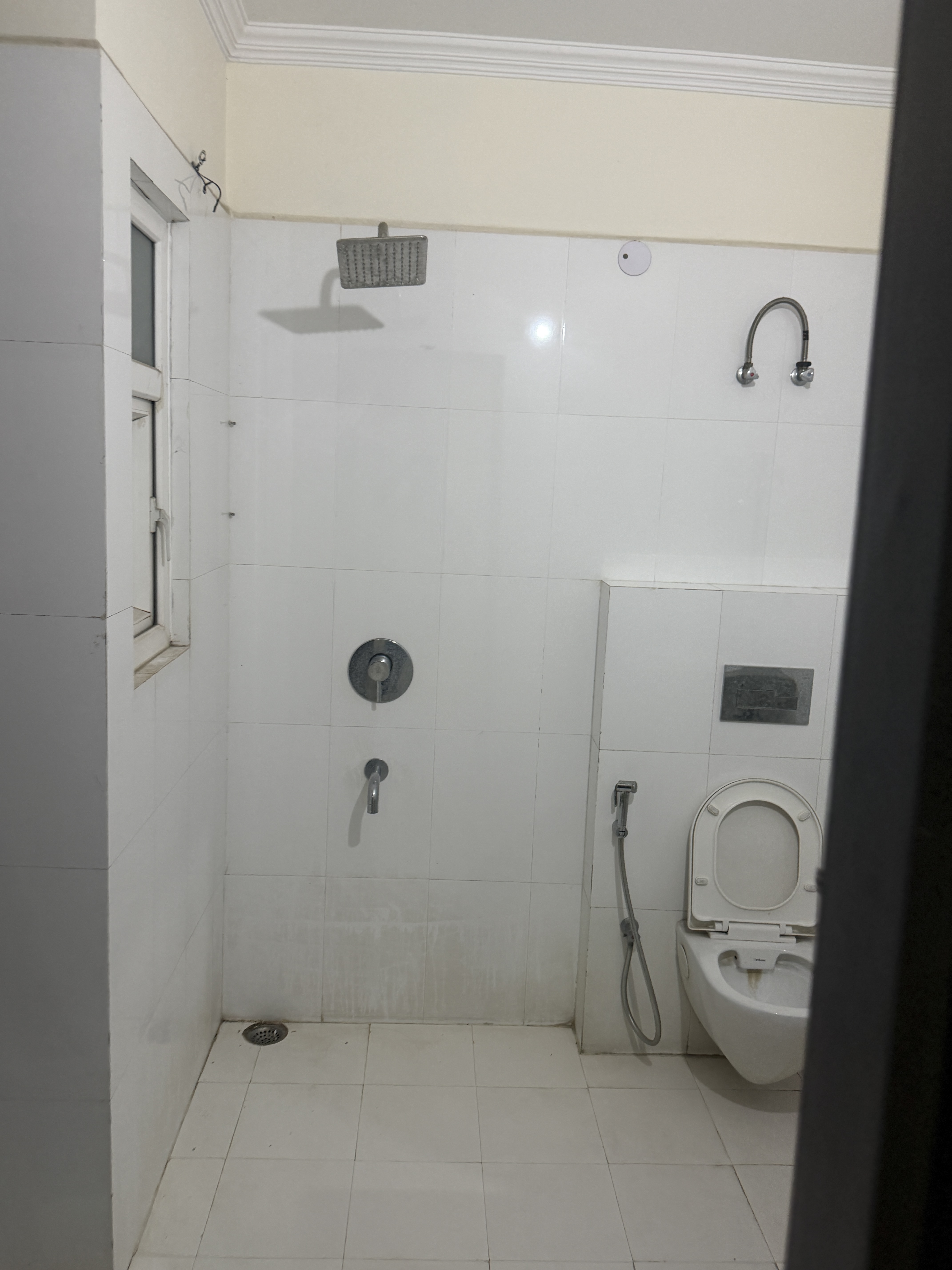 2 BHK — 4